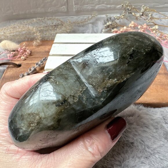 Beautiful Large Labradorite Heart - Picture 6 of 7